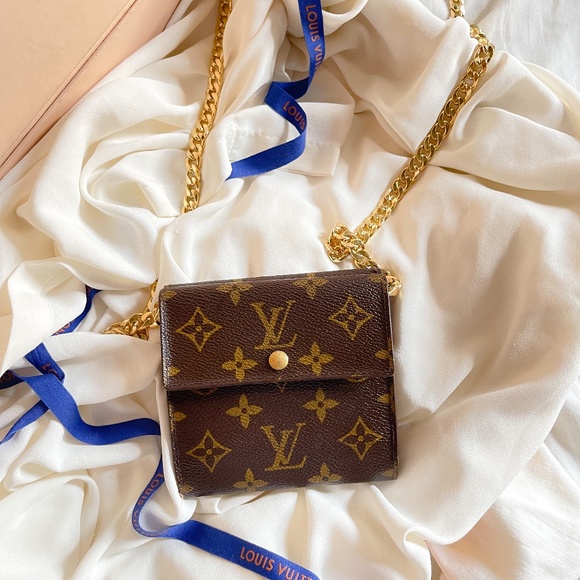 🍒✨Authentic Louis Vuitton wallet with chain 🍒✨ - Picture 1 of 16